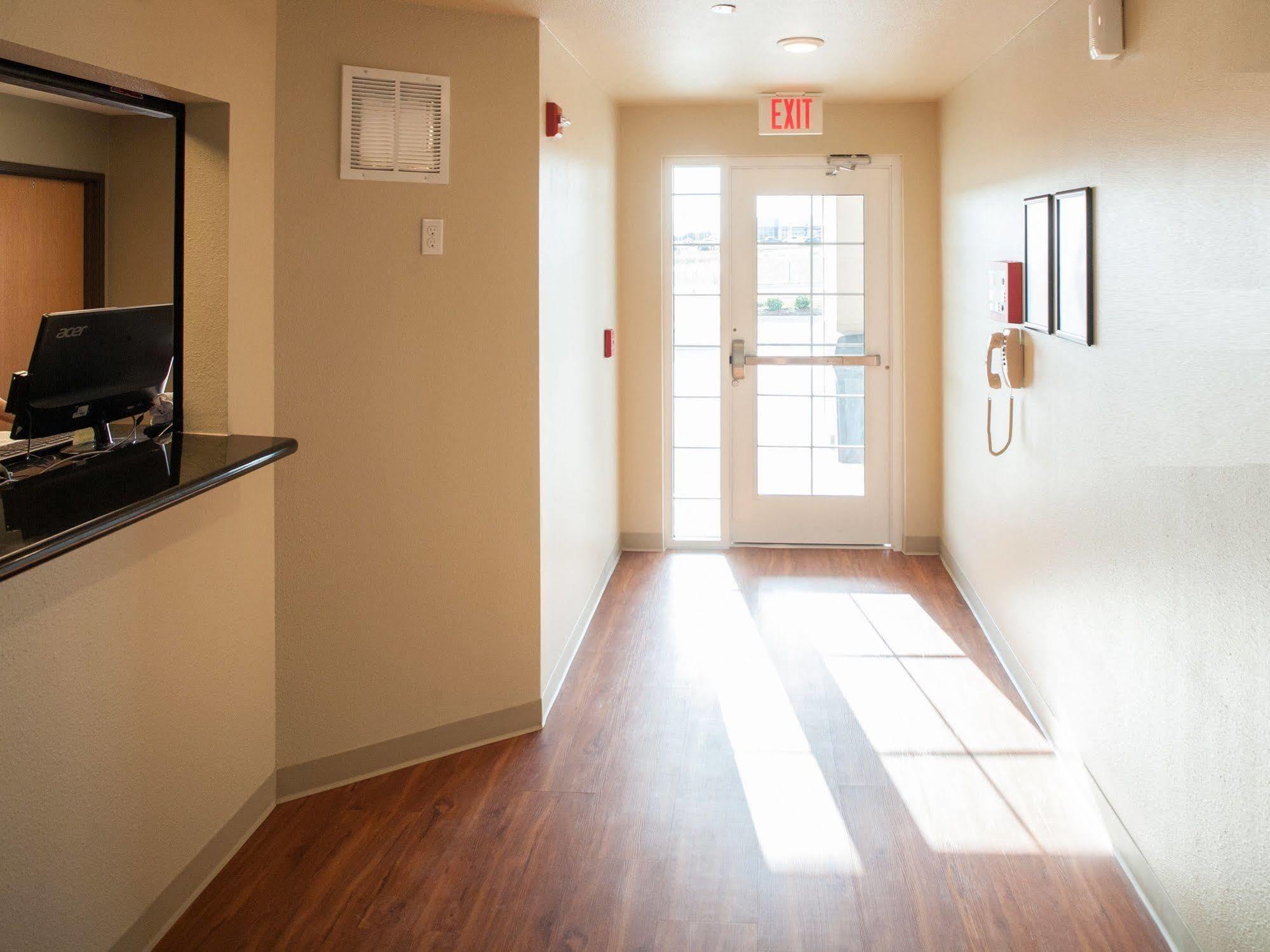Extended Stay America Select Suites - Oklahoma City - West Екстер'єр фото